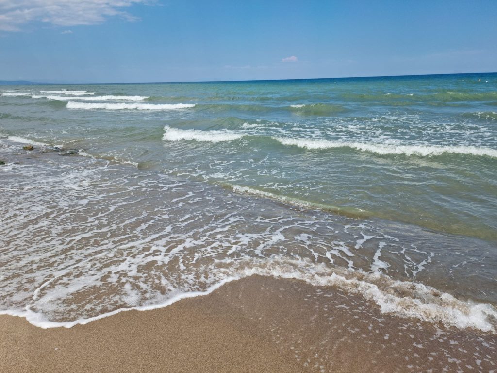 Spiaggia sabbiosa Agnone Bagni a 50 metri dalla casa vacanze con vista Etna - Sandy beach near vacation house in Agnone Bagni with Etna view